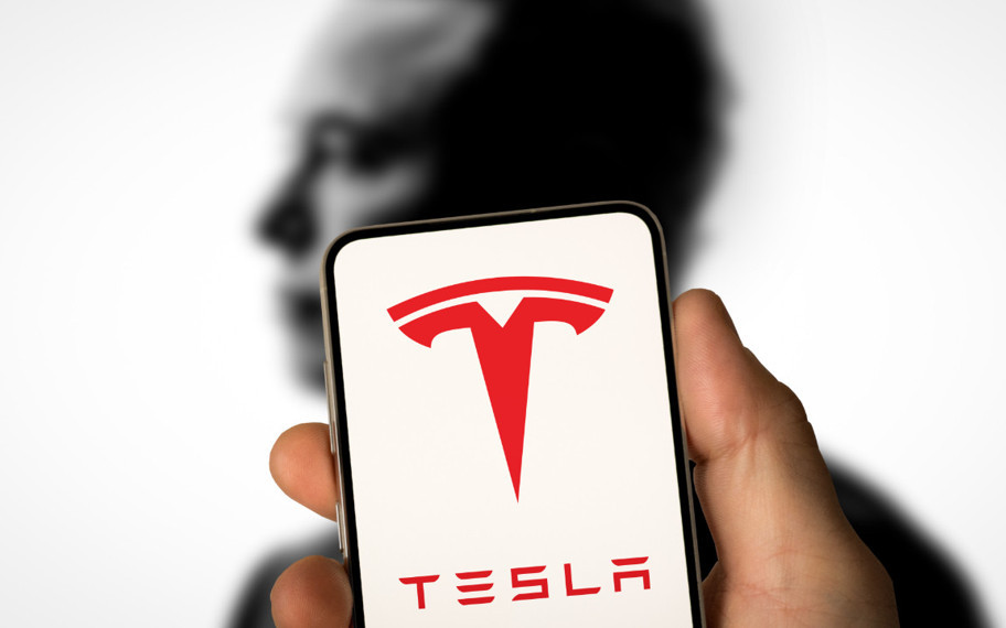 Tesla sahibi olmaktan utananlar, ikinci el fiyatlarını dibe indirdi