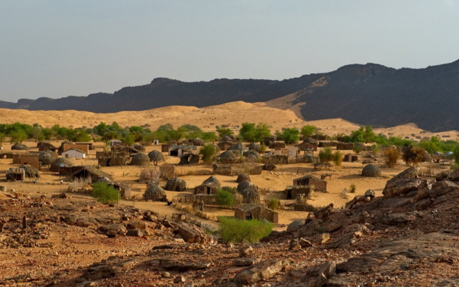 Çöllerdeki gizemli mikro oyuklar: Bilinmeyen bir yaşam formunun izleri mi?