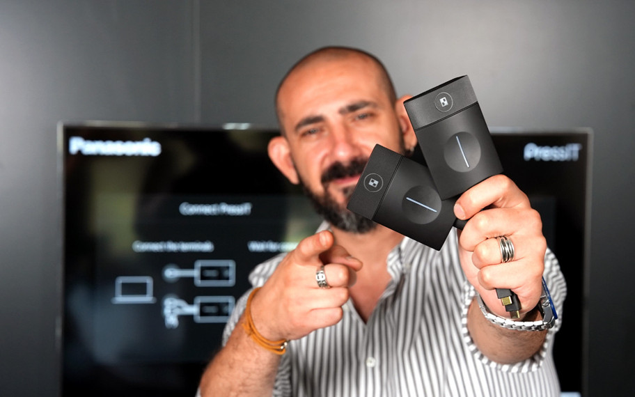 Toplantı odalarında kargaşaya ve zaman kaybına son: Panasonic PressIT kablosuz sunum sistemi inceleme