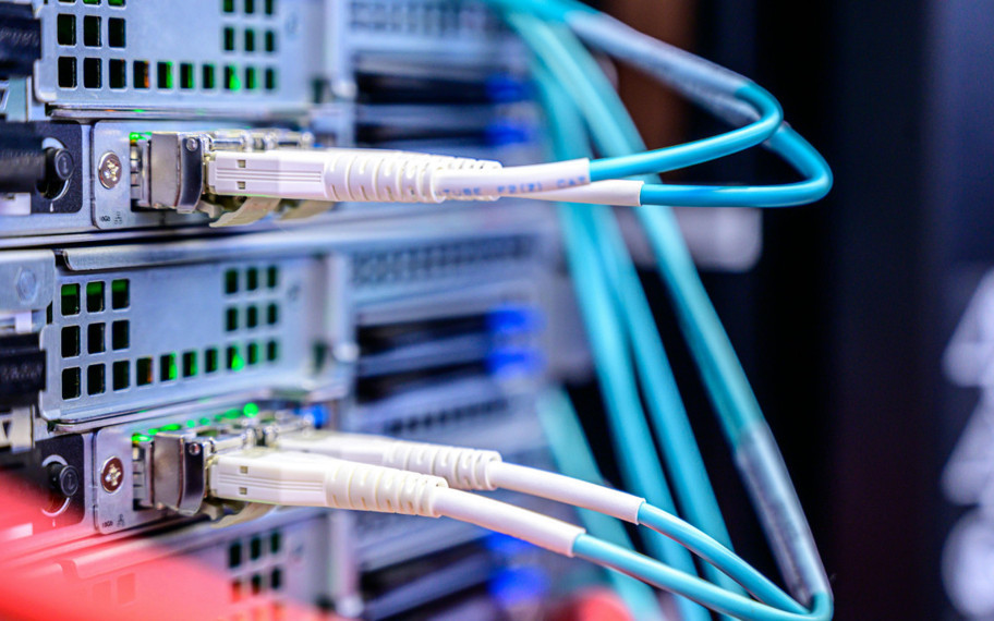 Huawei, yapay zeka destekli ağ çözümleriyle küresel pazarda fark yaratmaya devam ediyor