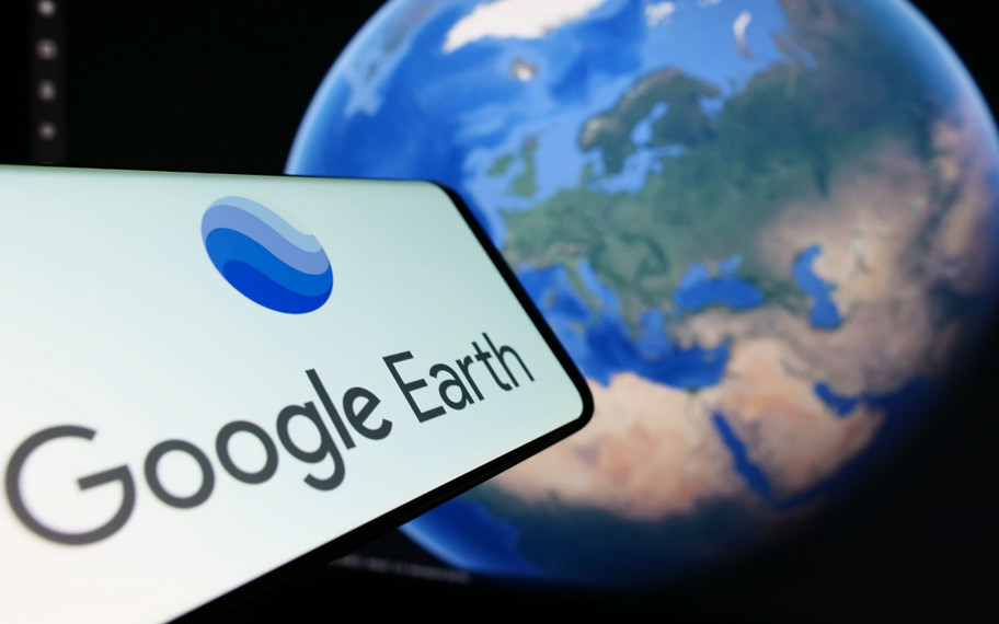 Google Haritalar'da keşfedilen "UFO" tartışmaları alevlendirdi