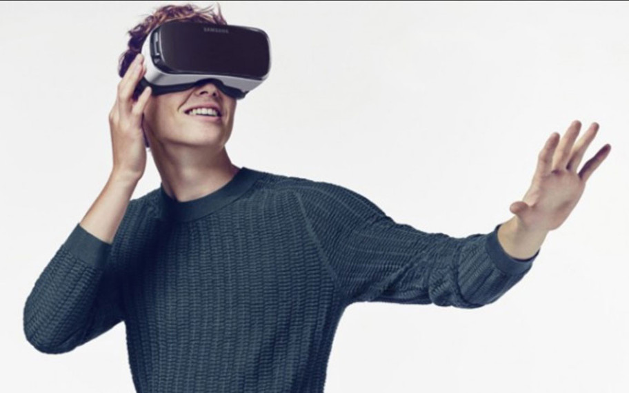 Samsung'dan üçüncü tanıtım etkinliği sürprizi: Üçe katlanan telefon mu geliyor?