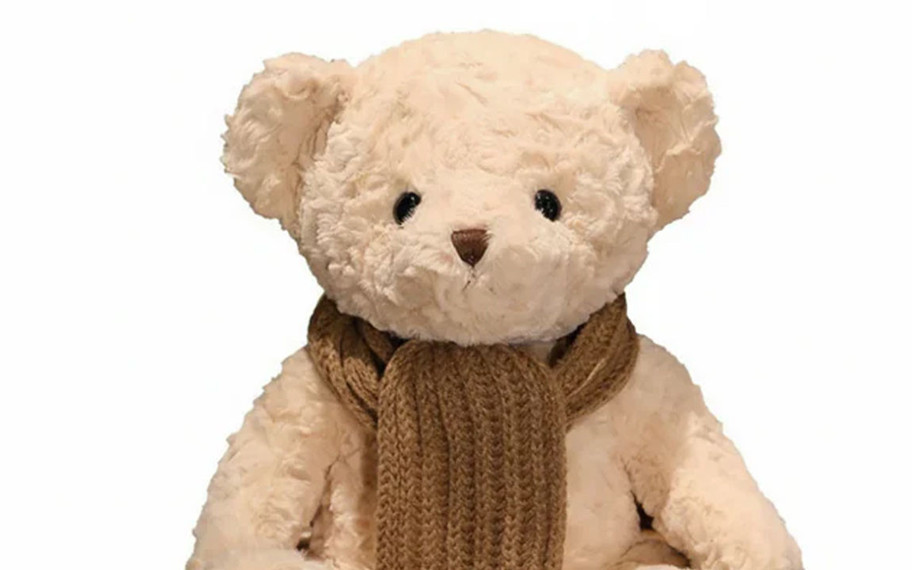 Skandala neden olan oyuncak ayı Kumma, raflara geri döndü