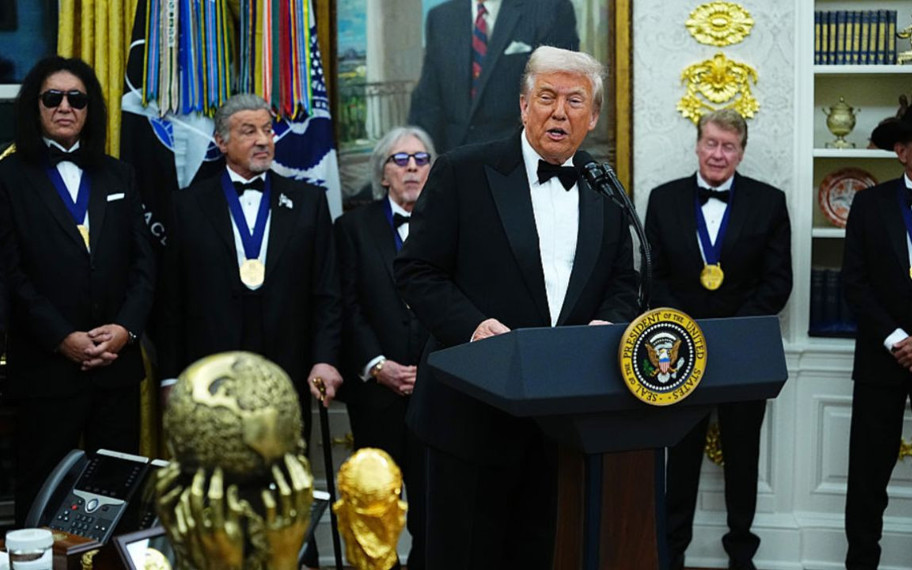 Trump’ın ismi Kennedy Center’a eklendi, tepkiler çığ gibi