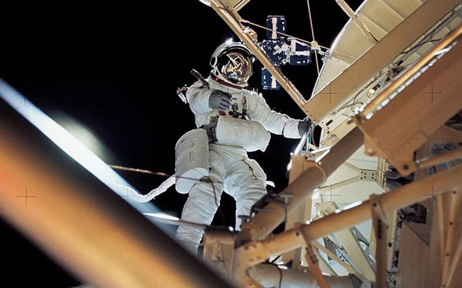 Goril, kadın sesi ve fazlası: Astronotların uzayda yaptığı unutulmaz şakalar