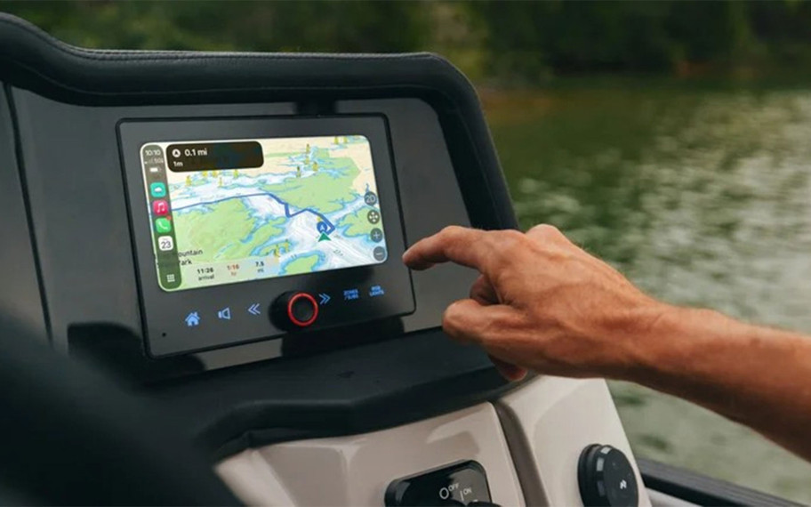 Android Auto ve Apple CarPlay açık denizlere iniyor
