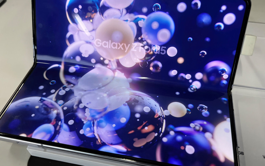 Samsung durmuyor: 5 yeni katlanabilir telefondan ilk işaretler geldi