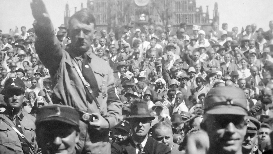 CIA belgelerinden çıkan gizemli kare: Adolf Hitler aslında kaçtı mı?