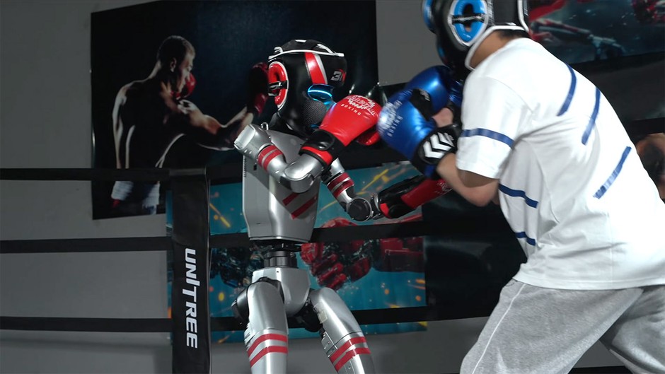 Unitree'nin G1 Robotu Boks Ringinde: İnsanla Sparring Yaparak Maça Hazırlanıyor