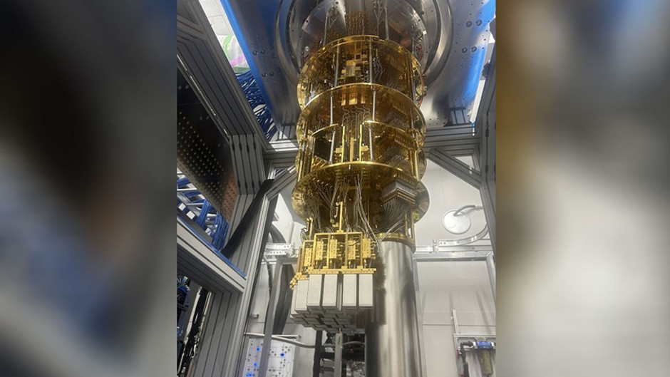 Japon devlerinden büyük kuantum adımı: 256 kübitlik yeni bilgisayar tanıtıldı