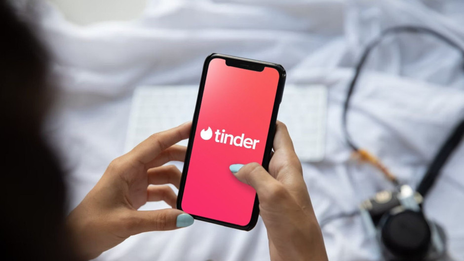 Şakaydı, gerçek oldu: Tinder'dan kimsenin beklemediği adım
