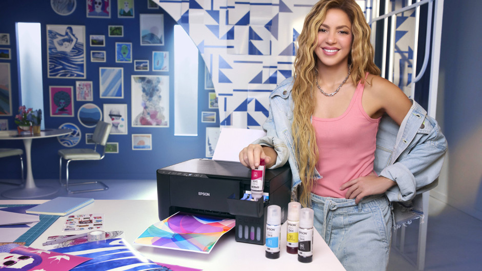 Epson, Shakira ile stratejik iş birliğini duyurdu