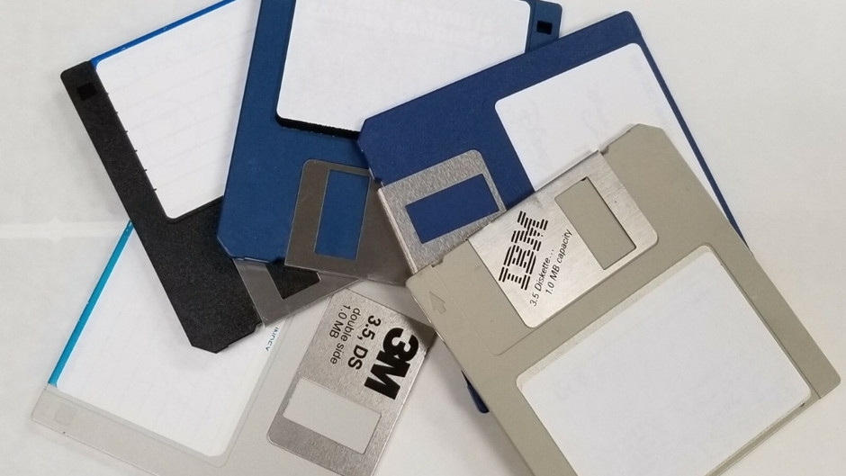 Bu Youtuber, sıfırdan kendi floppy diskini üretmeyi başardı