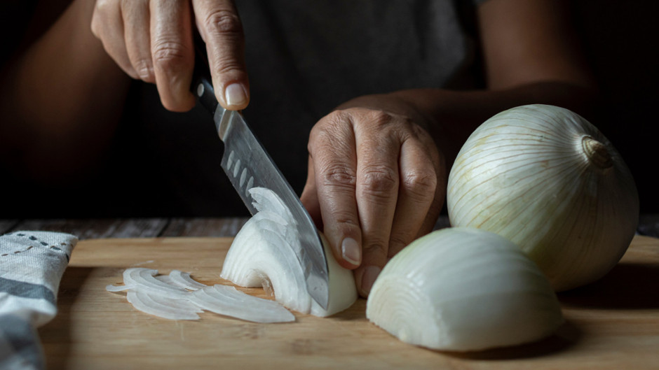 Bugüne dek yanlış yapmışız: İşte soğan doğramanın matematiksel formülü