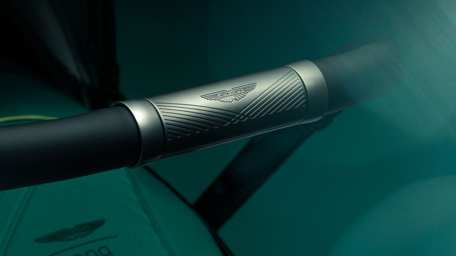 Aston Martin’den sürpriz: 140.000 TL’lik bebek arabası!