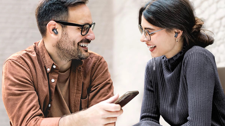 Yapay zeka destekli anlık çeviri yapabilen kulaklık tanıtıldı!