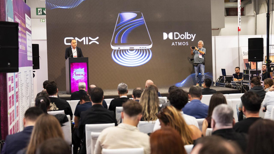 OMIX ve OPPO'nun yeni akıllı telefon modelleri tanıtıldı